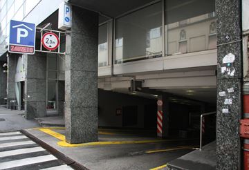 Javna garaža Petrinjska